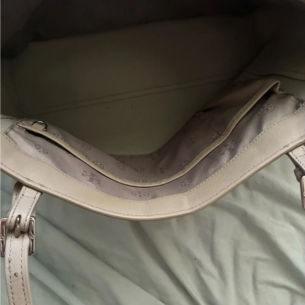 Tory Burch Beige Leather Tote with Logo